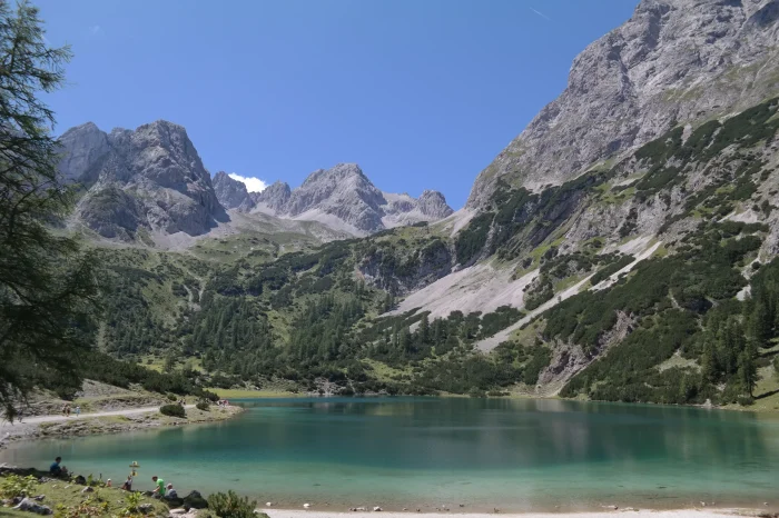 Bild des Seebensee's in Tirol im Sommer.